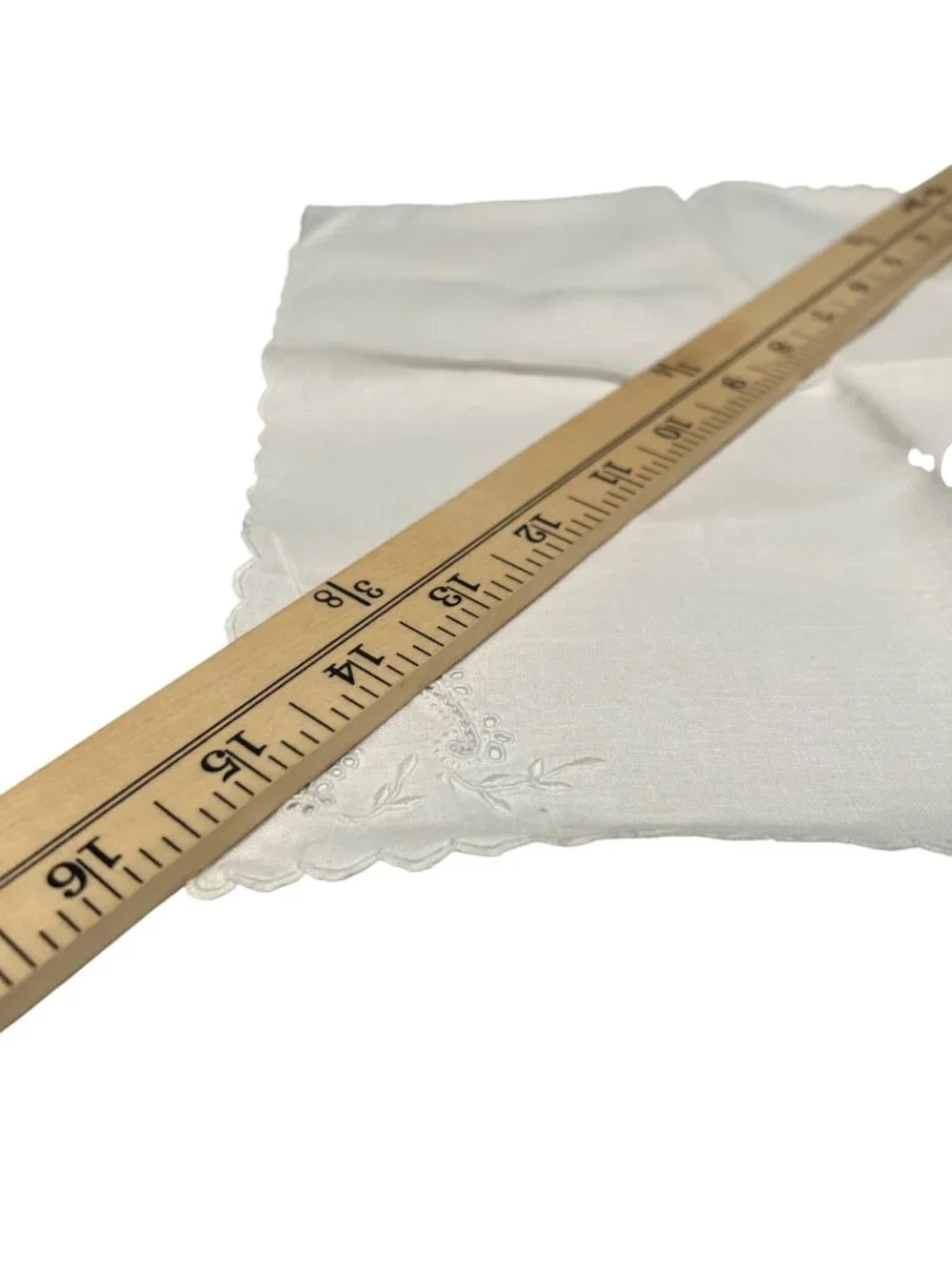 Set of 12 Vintage White Embroidered Napkins / Handkerchief Set With Scalloped Ed